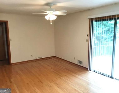 1321 Mary Dale Drive - Photo Thumbnail 3