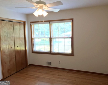 1321 Mary Dale Drive - Photo Thumbnail 7