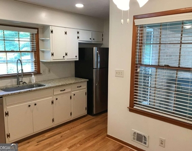 1321 Mary Dale Drive - Photo Thumbnail 5