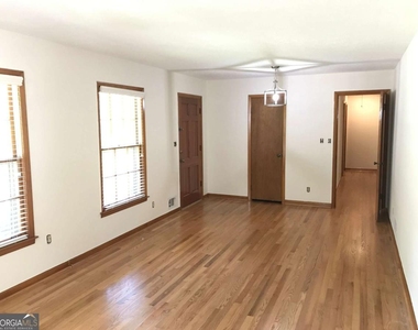 1321 Mary Dale Drive - Photo Thumbnail 9