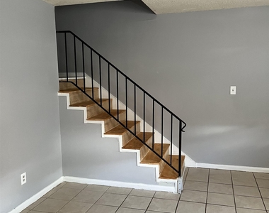 6354 Shannon Parkway - Photo Thumbnail 2