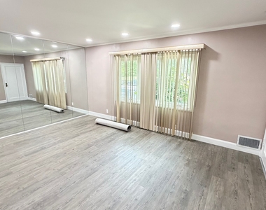 75-56 199th Street - Photo Thumbnail 5