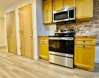 538 West 149th Street - Photo Thumbnail 2