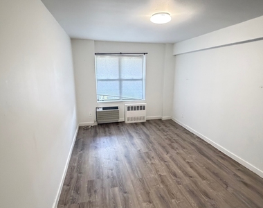 16-70 Bell Boulevard - Photo Thumbnail 9