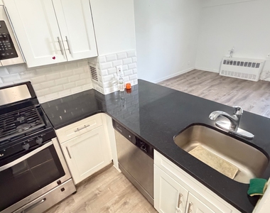 16-70 Bell Boulevard - Photo Thumbnail 1