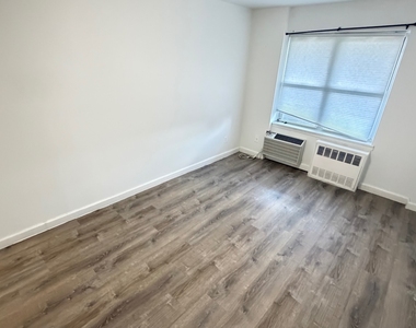 16-70 Bell Boulevard - Photo Thumbnail 10