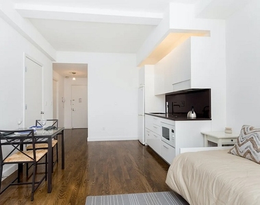 West 91st Street - Photo Thumbnail 2