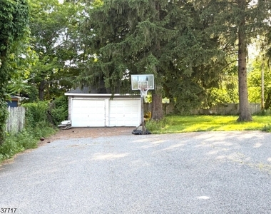 28 Diller Ave - Photo Thumbnail 13
