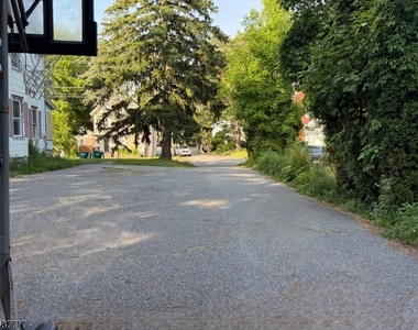 28 Diller Ave - Photo Thumbnail 14