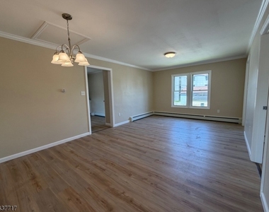 28 Diller Ave - Photo Thumbnail 3