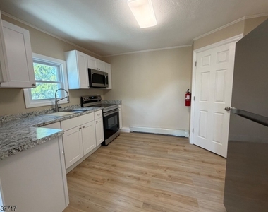 28 Diller Ave - Photo Thumbnail 1