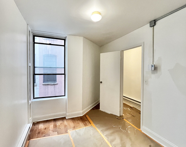 147 Starr Street - Photo Thumbnail 11