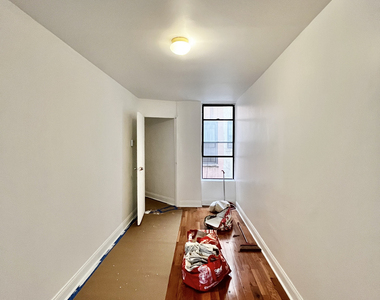 147 Starr Street - Photo Thumbnail 7