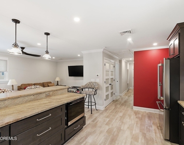 1734 Yorktowne Boulevard - Photo Thumbnail 15