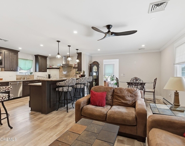 1734 Yorktowne Boulevard - Photo Thumbnail 7