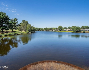 1734 Yorktowne Boulevard - Photo Thumbnail 35