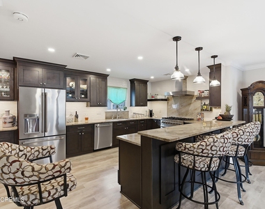 1734 Yorktowne Boulevard - Photo Thumbnail 8