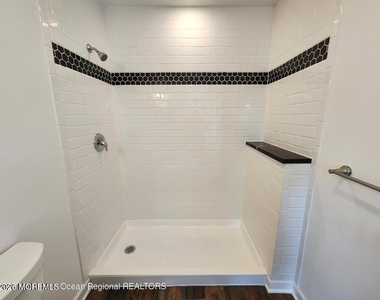 105 Summit Avenue - Photo Thumbnail 10