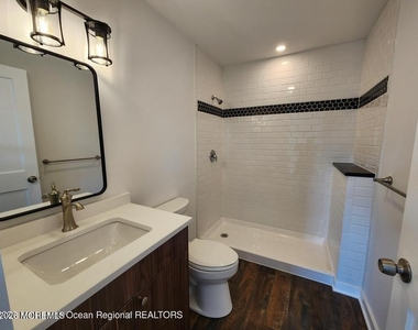 105 Summit Avenue - Photo Thumbnail 7