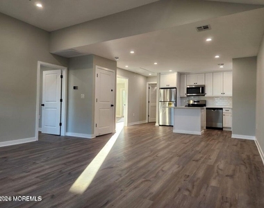 158 Mabel Avenue - Photo Thumbnail 3