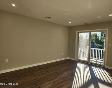 158 Mabel Avenue - Photo Thumbnail 9