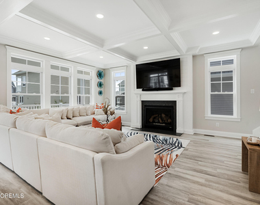 53 Fort Avenue - Photo Thumbnail 3