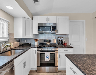 208 Mallard Lane - Photo Thumbnail 20