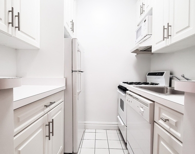 East 83 Street - Photo Thumbnail 1