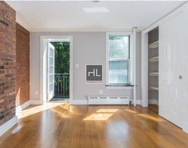 E 7th St. - Photo Thumbnail 1
