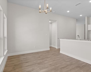 6109 White Creek Drive - Photo Thumbnail 16