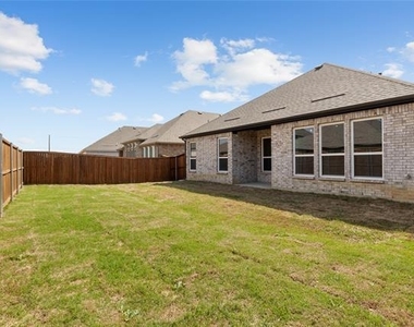 6109 White Creek Drive - Photo Thumbnail 28