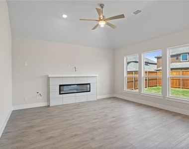 6109 White Creek Drive - Photo Thumbnail 17