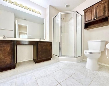 7006 Pickford Court - Photo Thumbnail 10