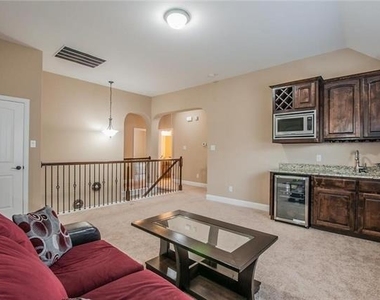 2440 Kingsgate Drive - Photo Thumbnail 15