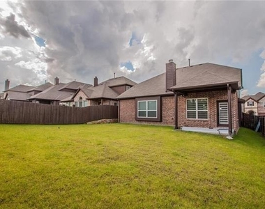 2440 Kingsgate Drive - Photo Thumbnail 21