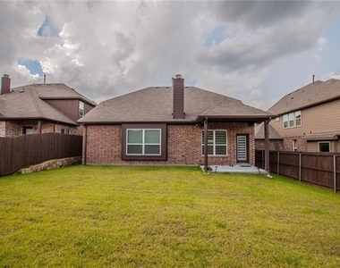 2440 Kingsgate Drive - Photo Thumbnail 20