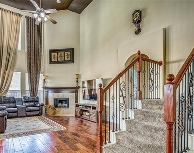 9716 Slide Street - Photo Thumbnail 4