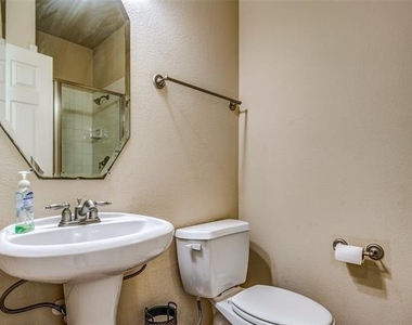 9716 Slide Street - Photo Thumbnail 18
