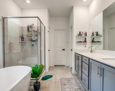 8509 Gray Squirrel Lane - Photo Thumbnail 14
