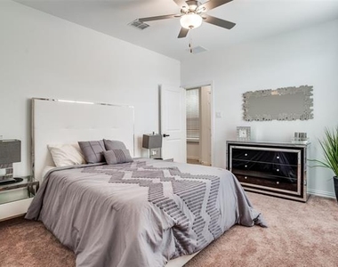 8509 Gray Squirrel Lane - Photo Thumbnail 20