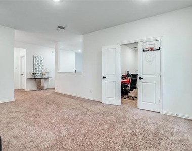 8509 Gray Squirrel Lane - Photo Thumbnail 17