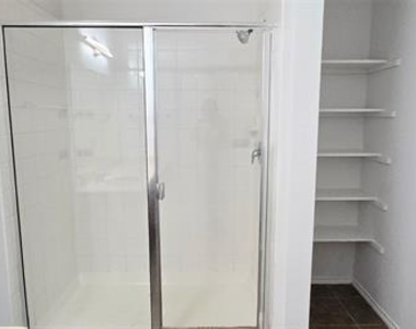 319 Elam Drive - Photo Thumbnail 14