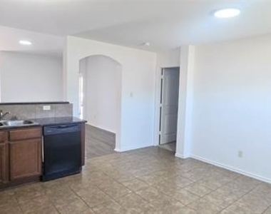 319 Elam Drive - Photo Thumbnail 3