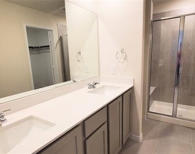 808 Marigold Street - Photo Thumbnail 18