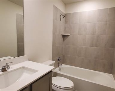 808 Marigold Street - Photo Thumbnail 16