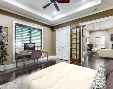 621 W 8th Street - Photo Thumbnail 4