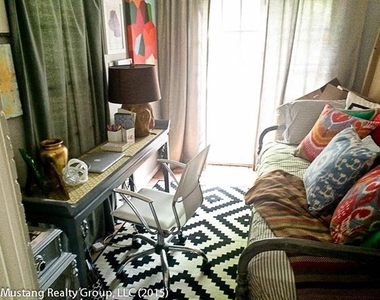 5526 Anita Street - Photo Thumbnail 4
