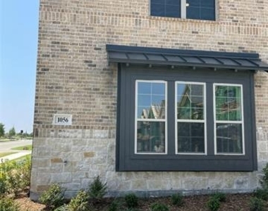 1056 Homestead Way - Photo Thumbnail 28