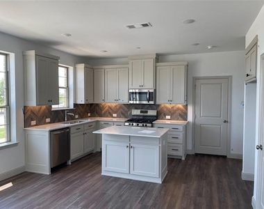 1056 Homestead Way - Photo Thumbnail 1
