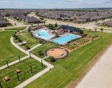 5912 Priory Drive - Photo Thumbnail 34